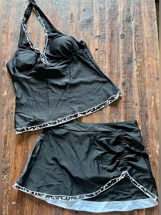 Other - Black with Black/White Patterned Trim
2-Piece Swim Tankini with Skirt Sz M NWOT